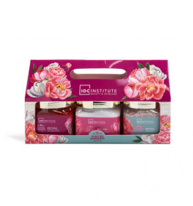 IDC INSTITUTE vonios rinkinys Scented Garden Peony 3 poz. 470g kūno šveitiklis, 410g vonios druska, 300g kūno losjonas